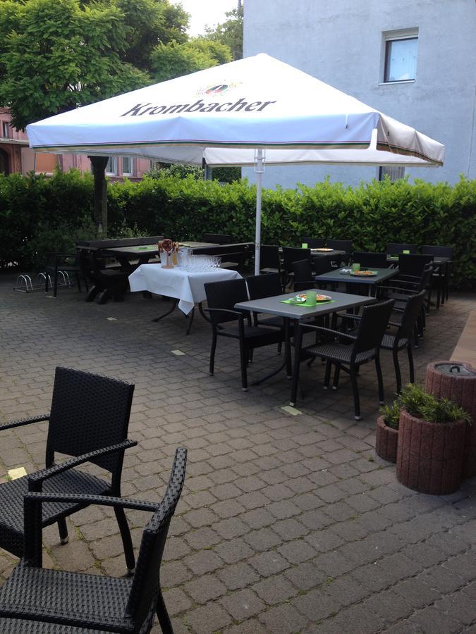 Hausener Dorfkrug Hotel Frankfurt am Main Kültér fotó